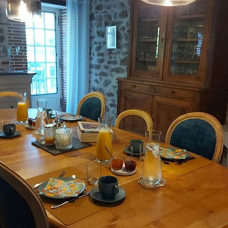 Bed and Breakfast Les 3 Roses Anjouin Exteriér fotografie